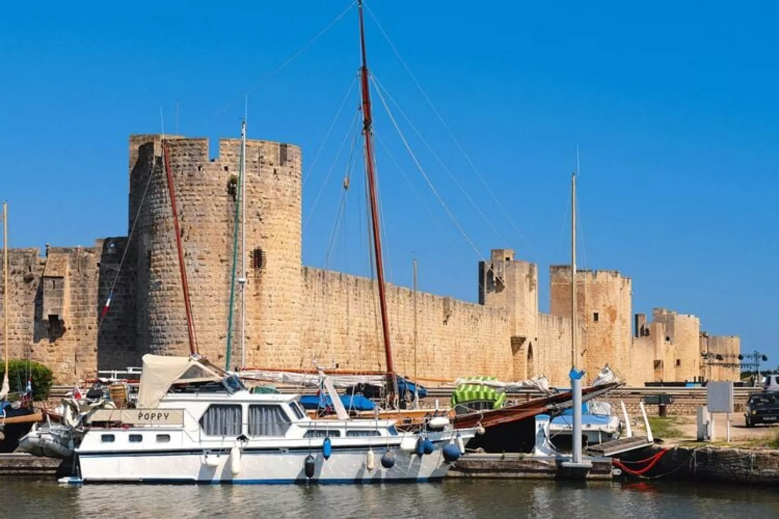 Appartement in Aigues-Mortes met een gedeeld zwembad-Gebieden zomer 5km