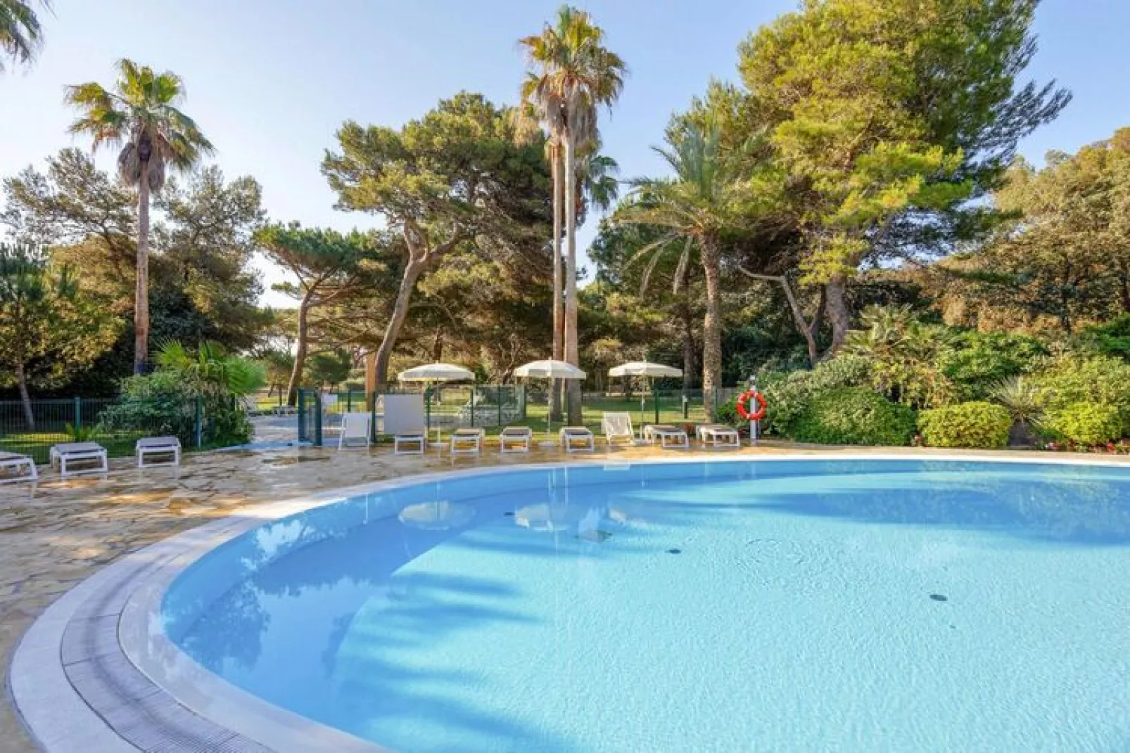 Residence La Pinède, Hyères-A5 Standard - Apt. 5 p. - 1 bedroom-Parkfaciliteiten