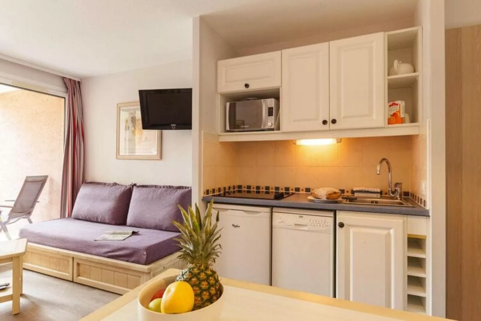 Residence La Pinède, Hyères-A5 Standard - Apt. 5 p. - 1 bedroom-Keuken