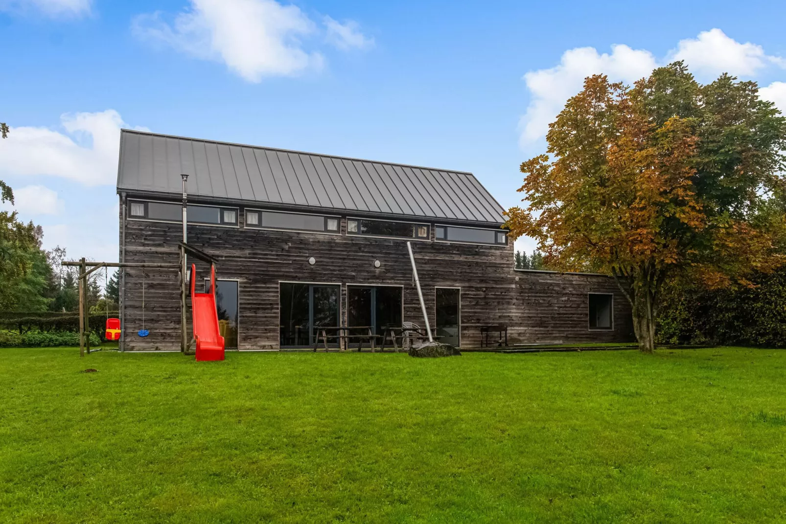 Le Chalet des Fagnes-Buitenkant zomer