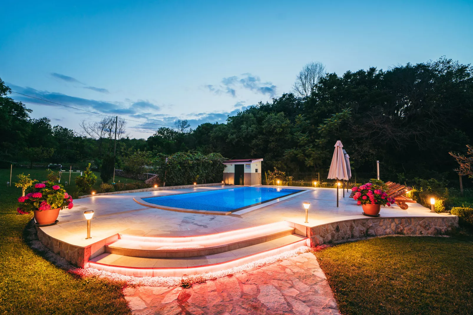 poolofhouse