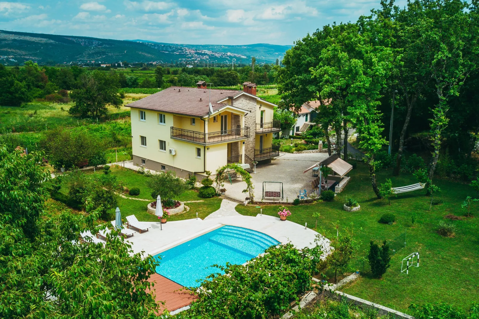 Villa Estera-Buitenkant zomer