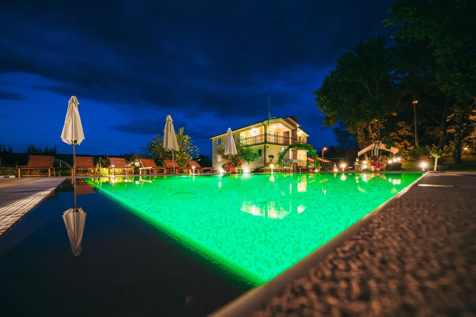 Villa Estera-Buitenkant zomer