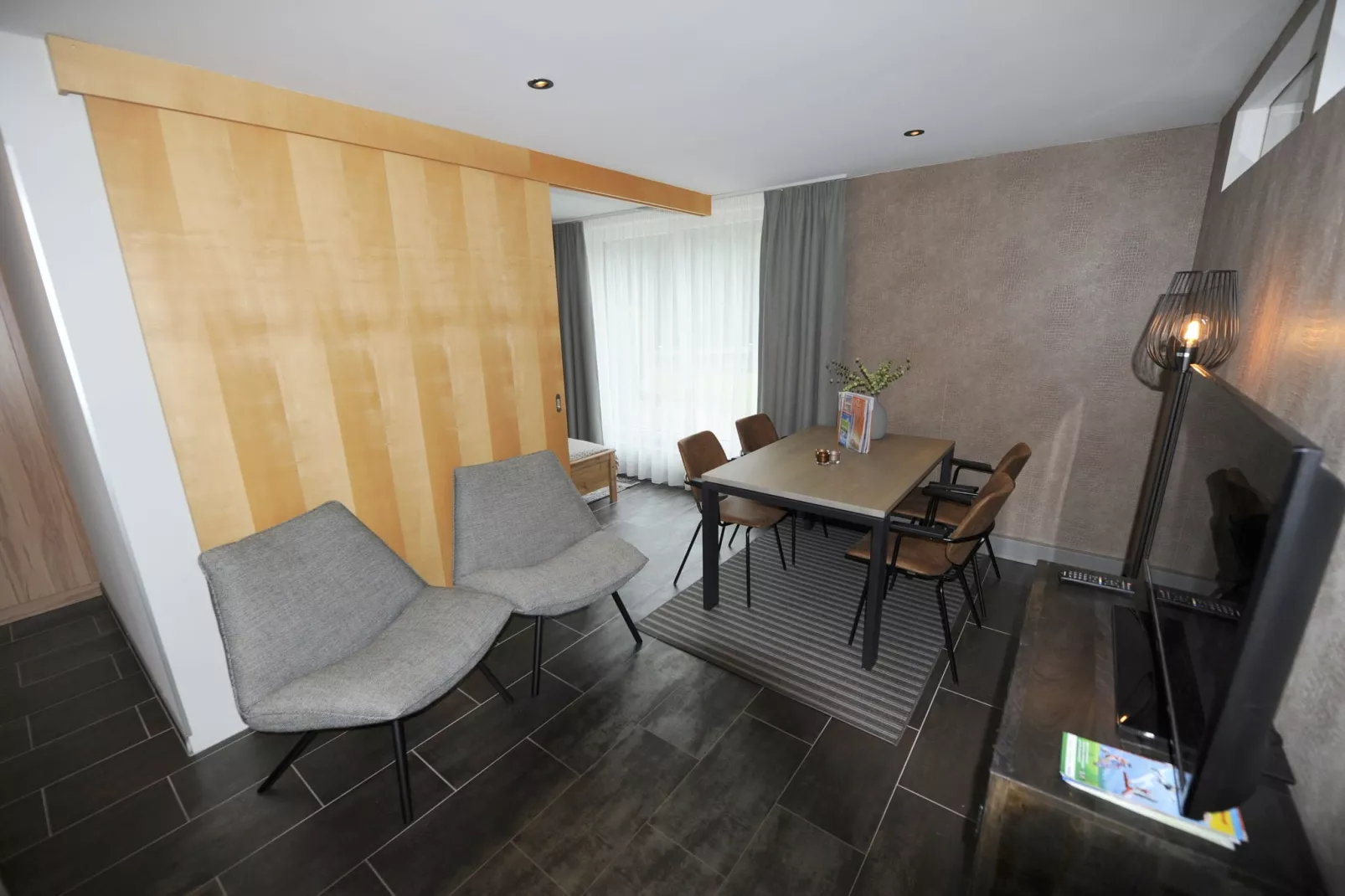 Appartement Geisstein-Woonkamer