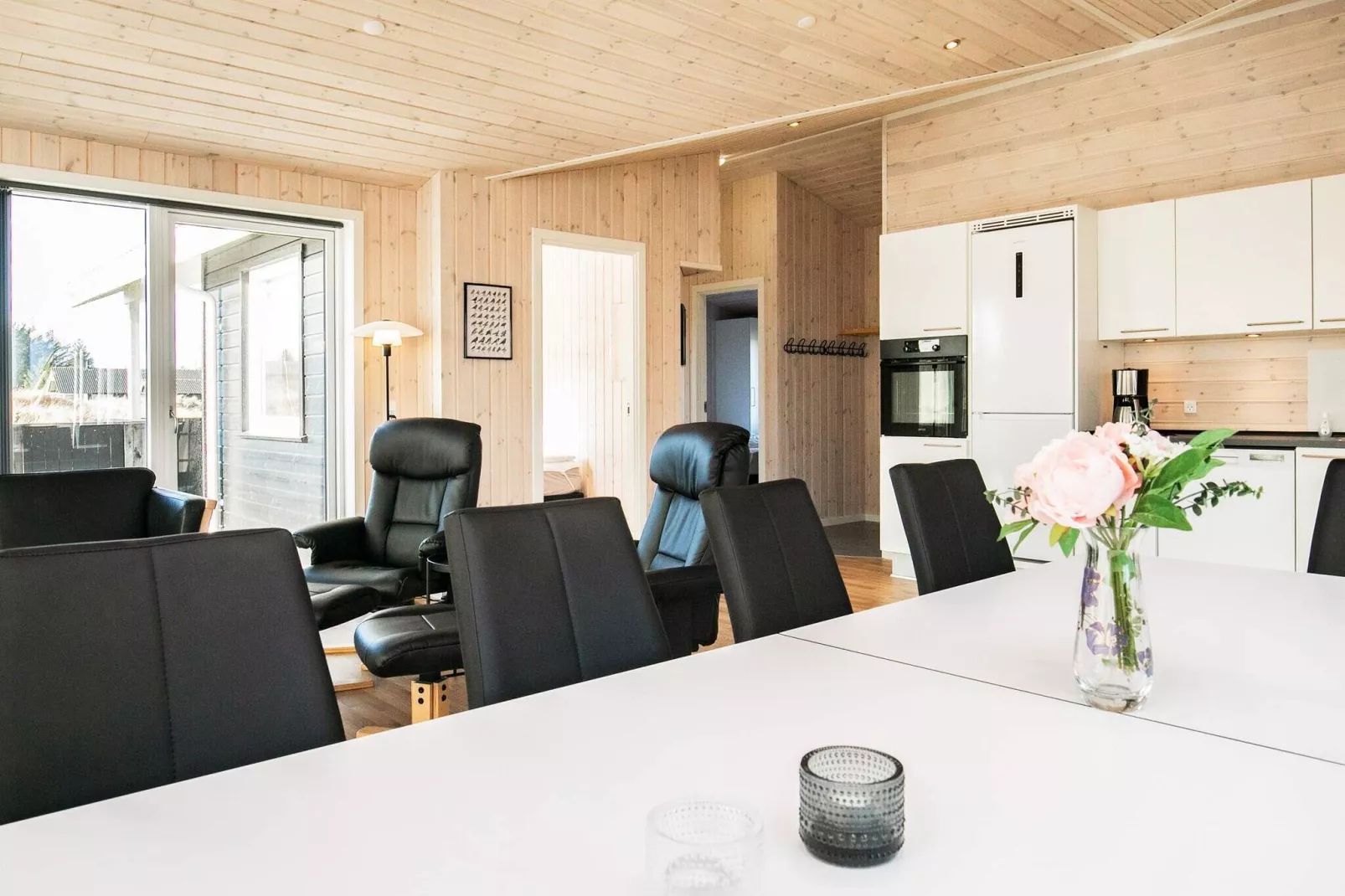 Luxe kusttoevluchtsoord in Tornby-By Traum-Binnen