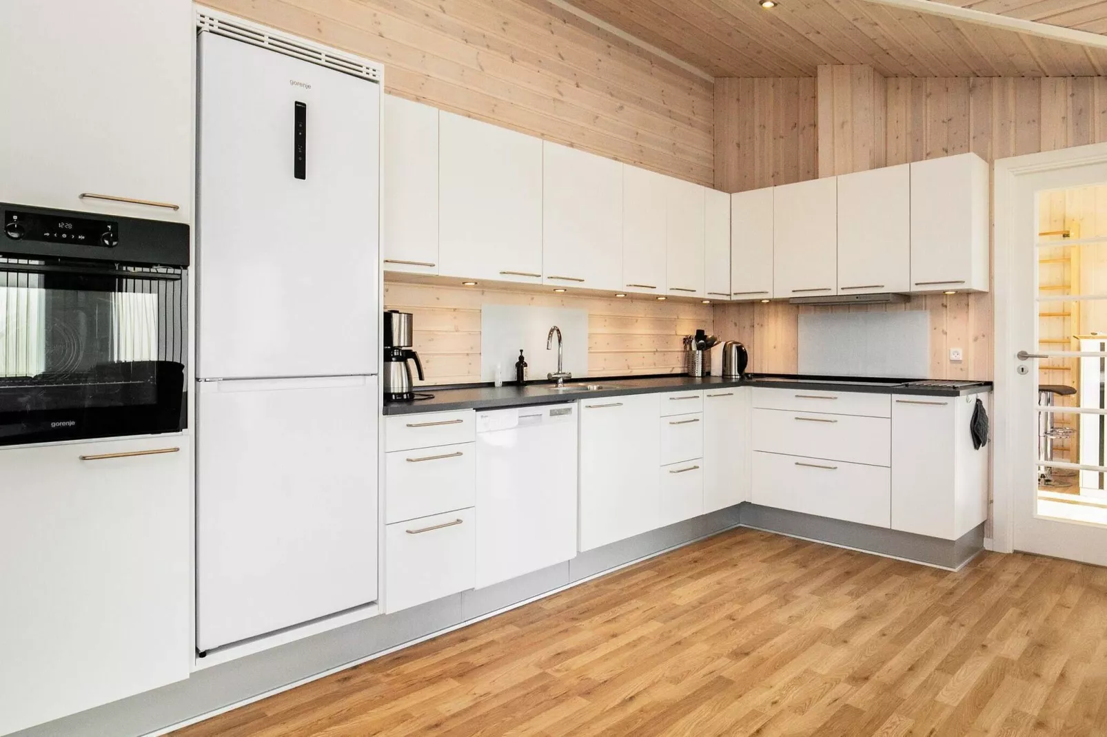 Luxe kusttoevluchtsoord in Tornby-By Traum-Binnen