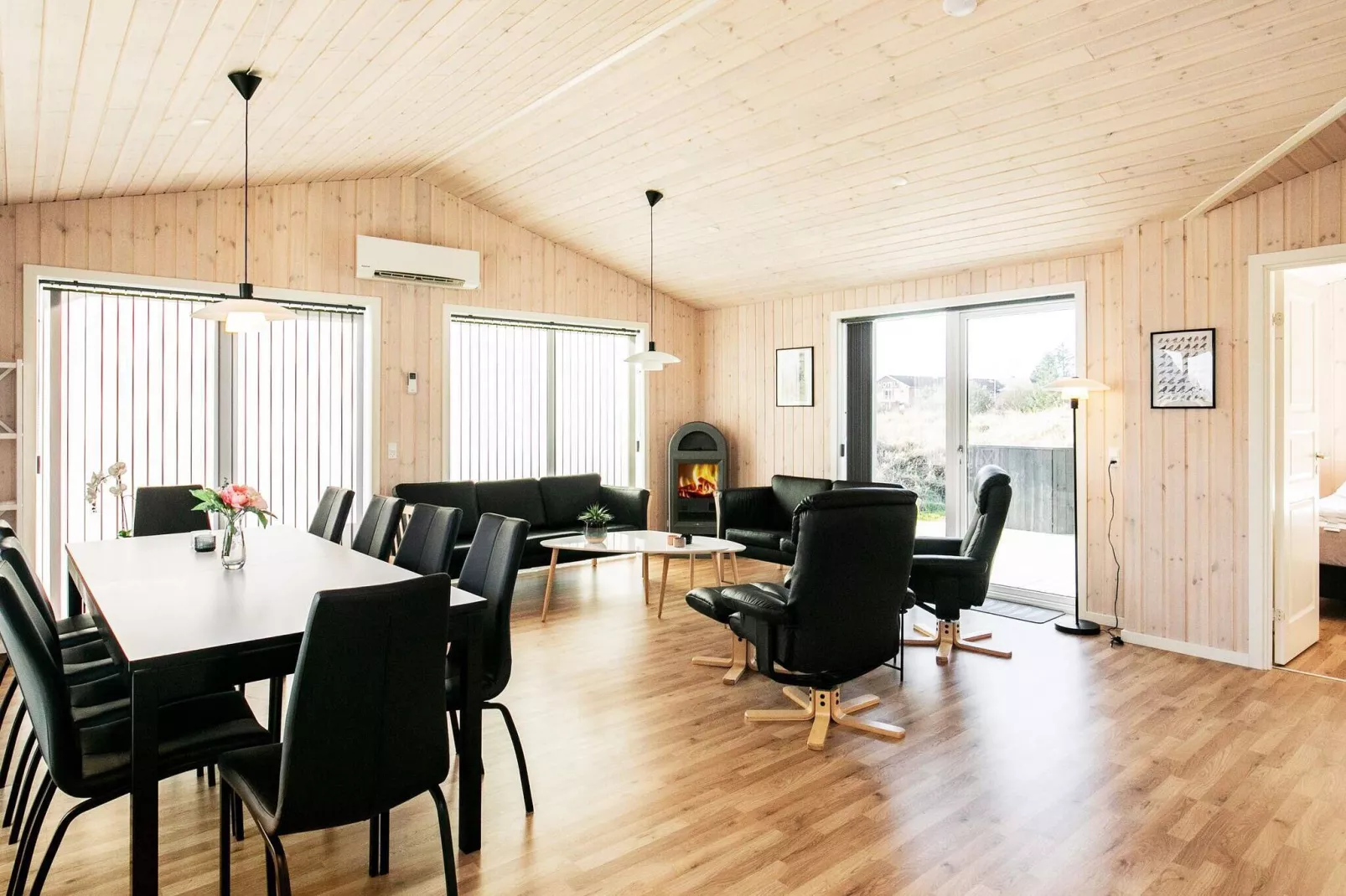 Luxe kusttoevluchtsoord in Tornby-By Traum-Binnen