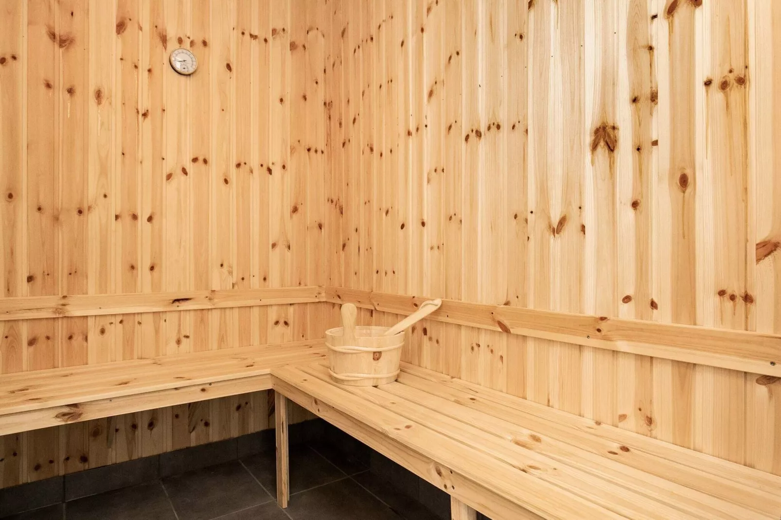 Luxe kusttoevluchtsoord in Tornby-By Traum-Sauna
