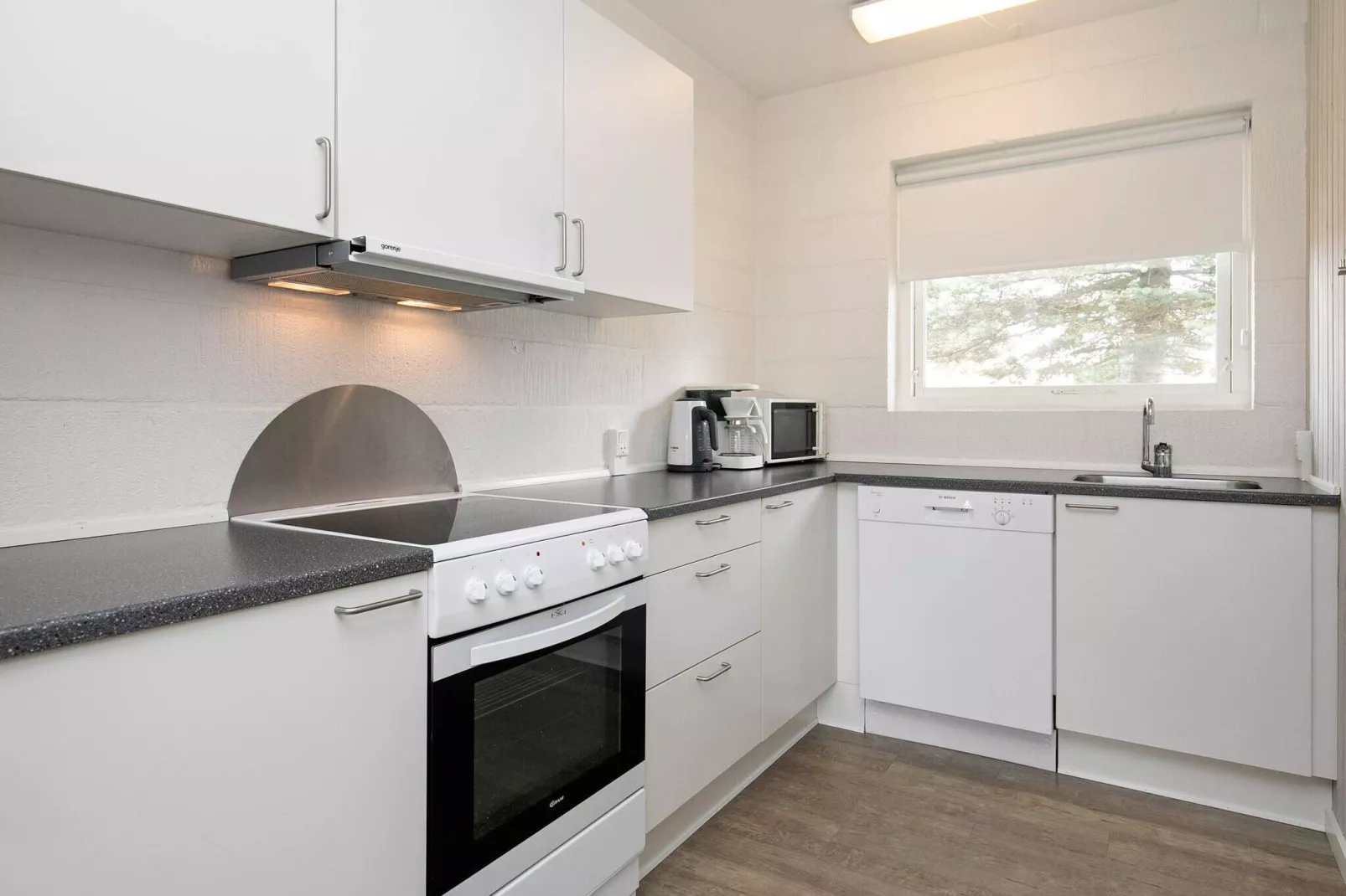 4 room,-Binnen