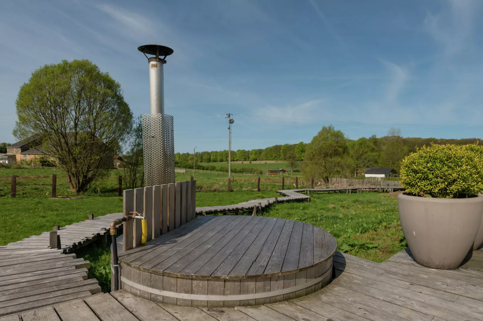 Le Refuge de Césyl-Tuinen zomer