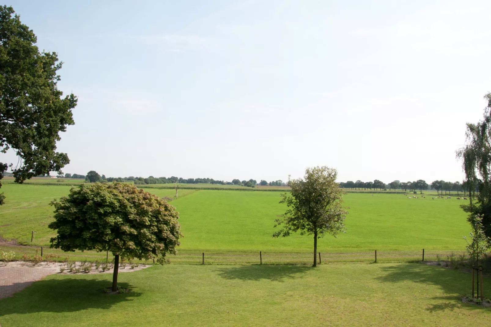 Landhuis de Linde-Uitzicht zomer