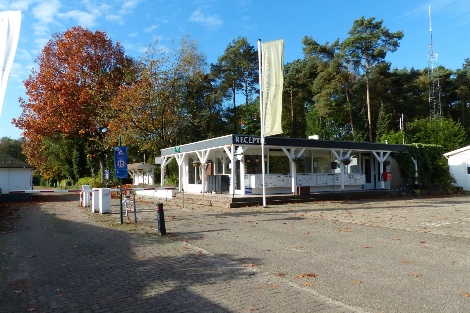 Robuust huis met twee badkamers, op een vakantiepark bij Baarle-Nassau-Parkfaciliteiten