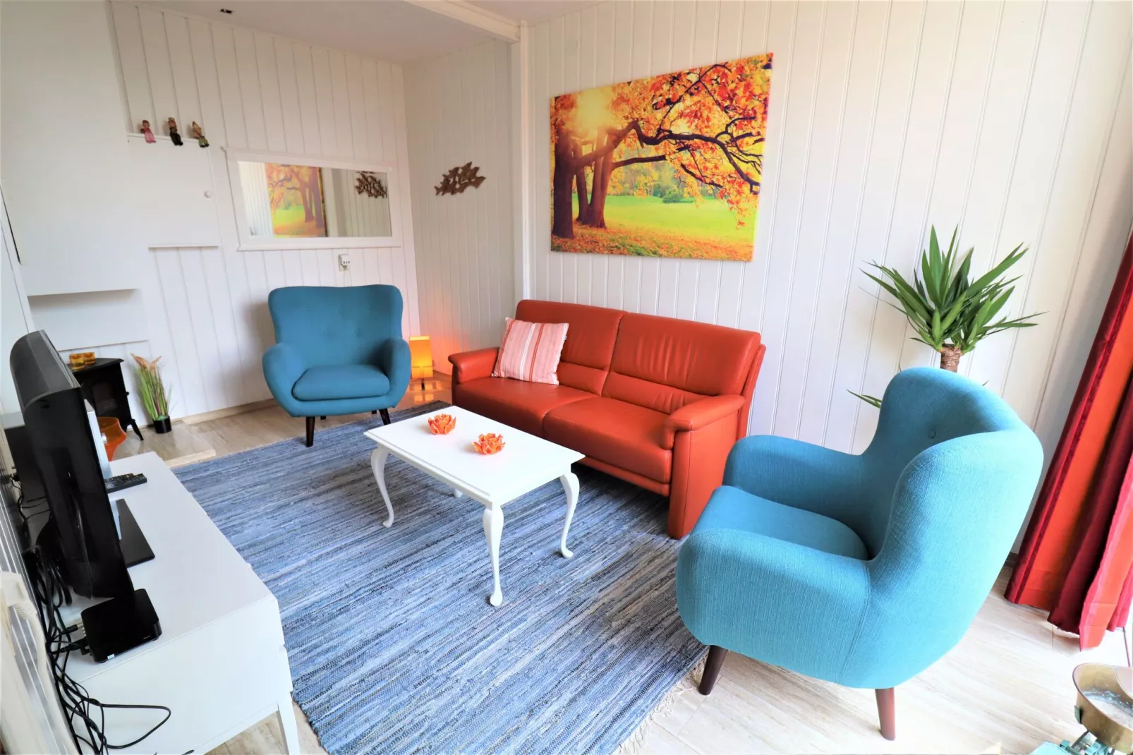 Vakantiehuisje met paard naar Friesland-Woonkamer