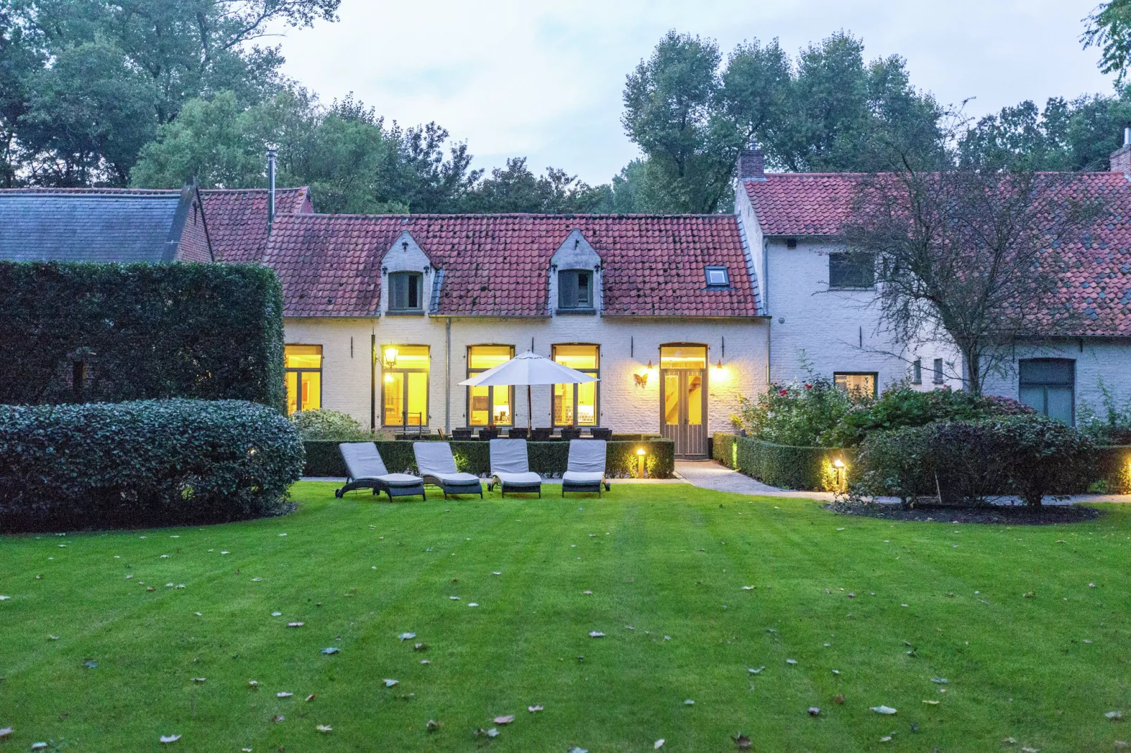 Hoeve Maxima-Buitenkant zomer