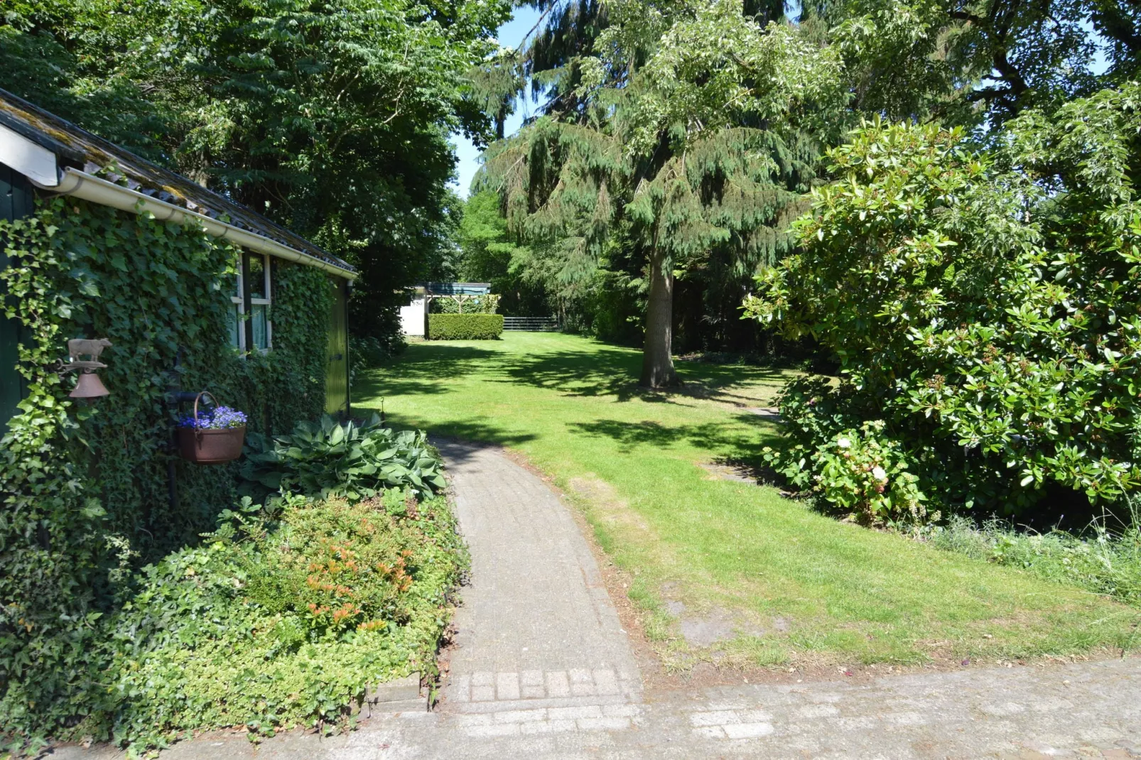 Little White Cottage-Tuinen zomer