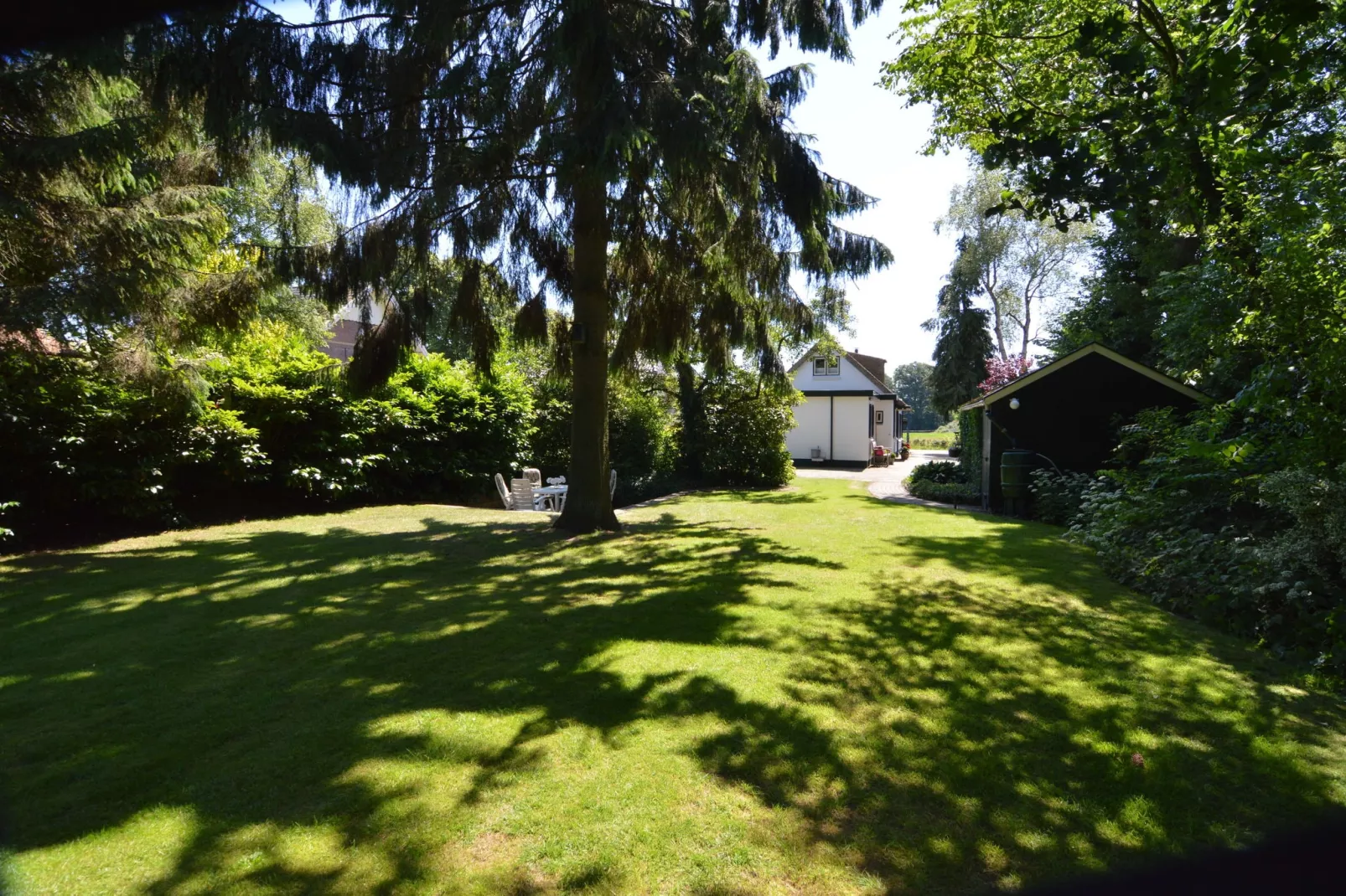 Little White Cottage-Tuinen zomer