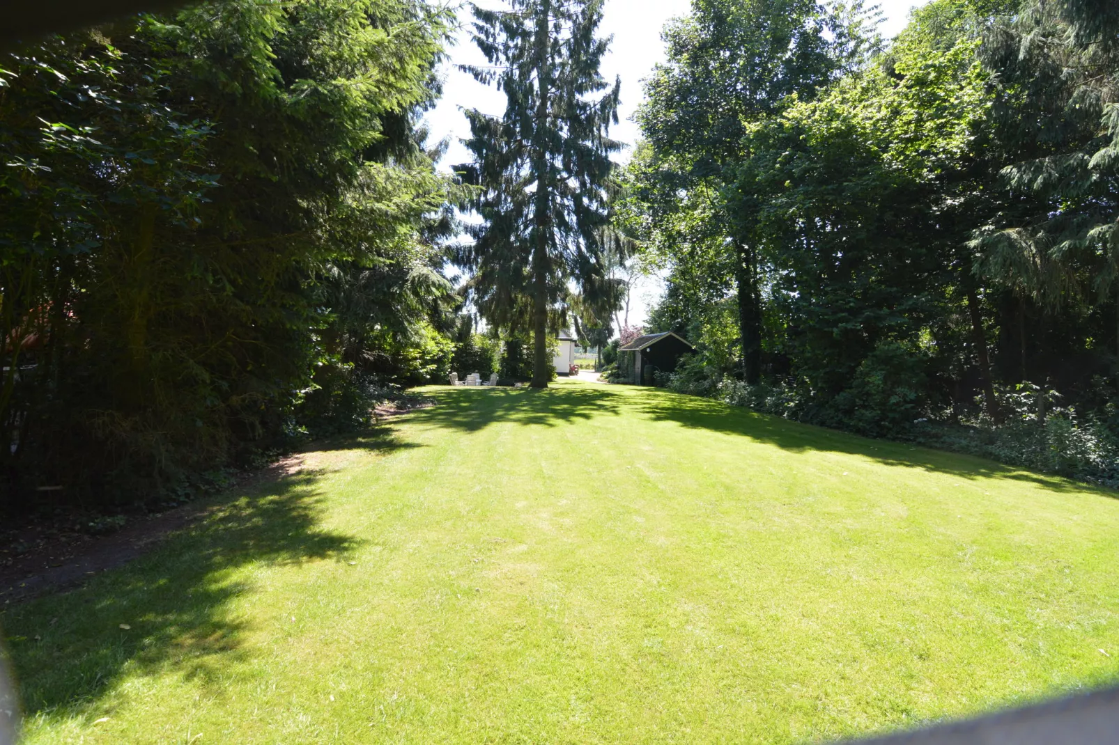 Little White Cottage-Tuinen zomer