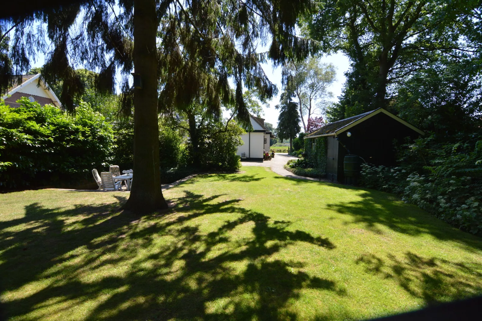 Little White Cottage-Tuinen zomer