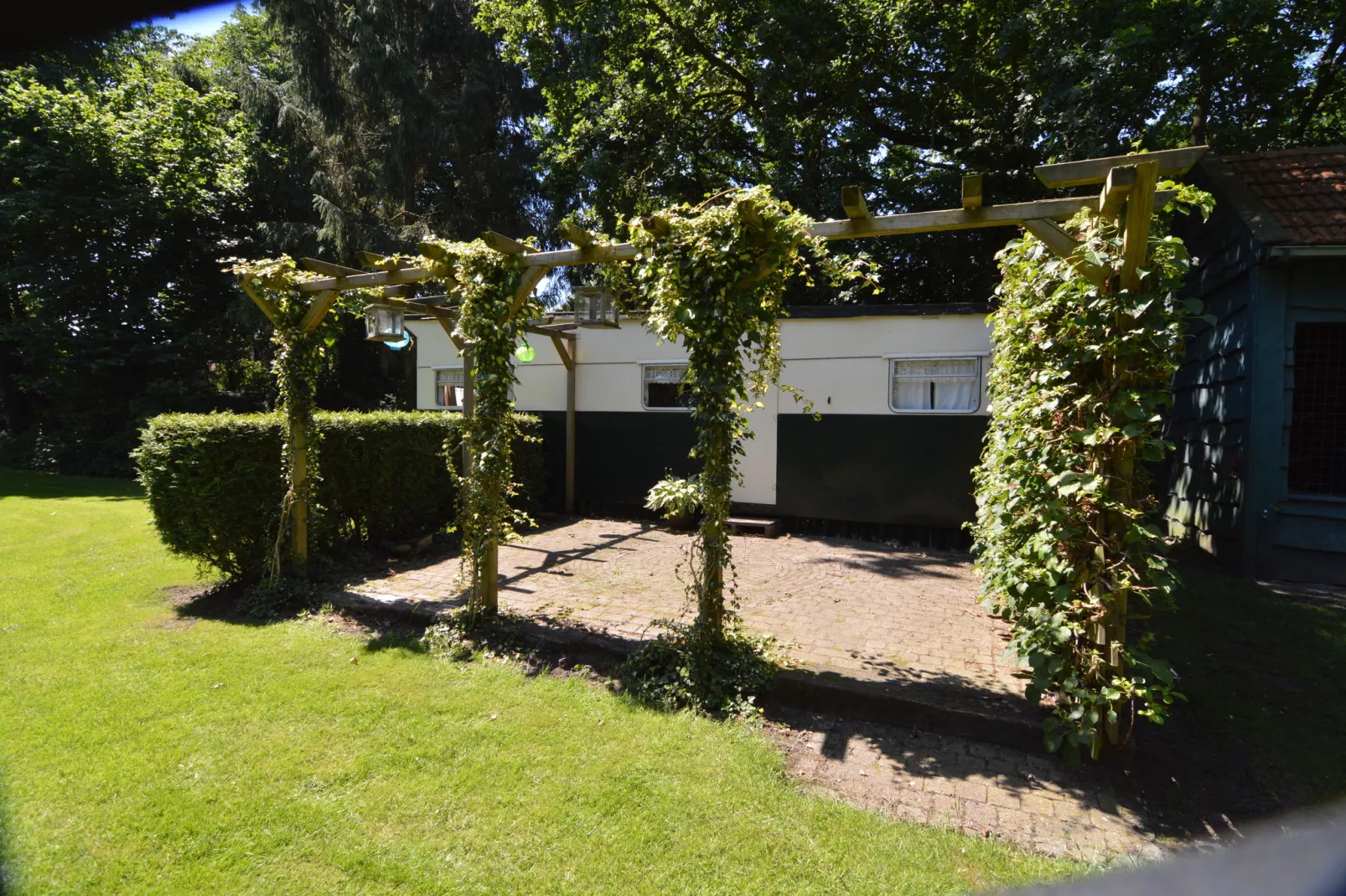 Little White Cottage-Tuinen zomer