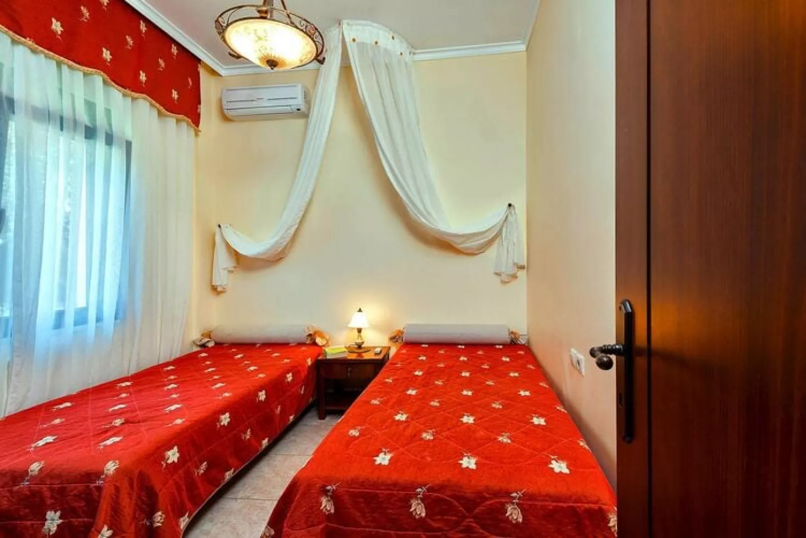 Villa Valia Galatas-Slaapkamer