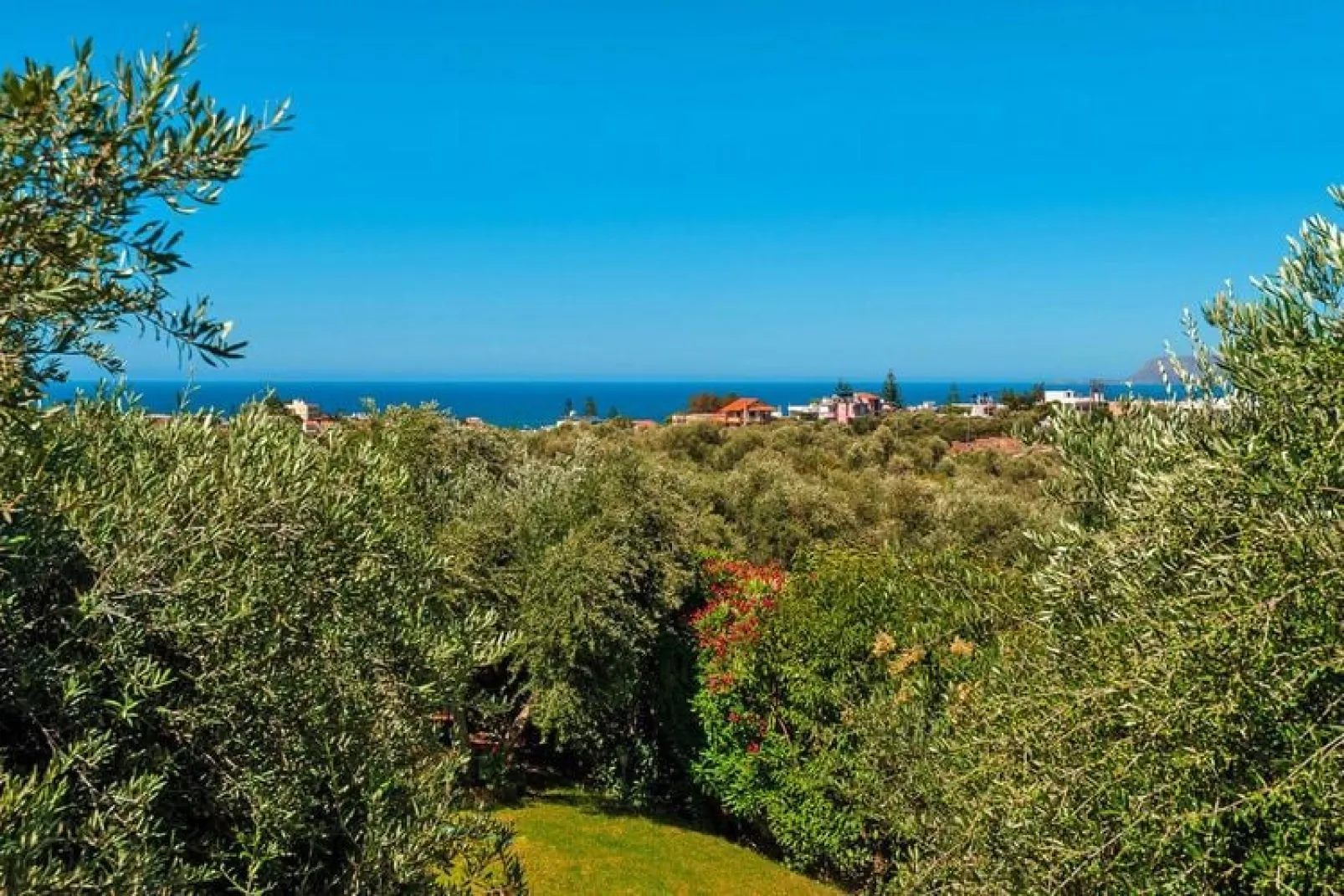 Villa Valia Galatas-Uitzicht zomer