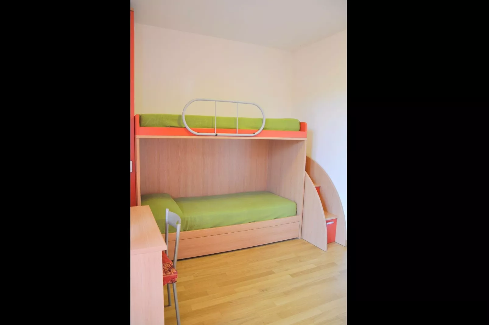 Stijlvol appartement in Lazise met privétuin-Slaapkamer