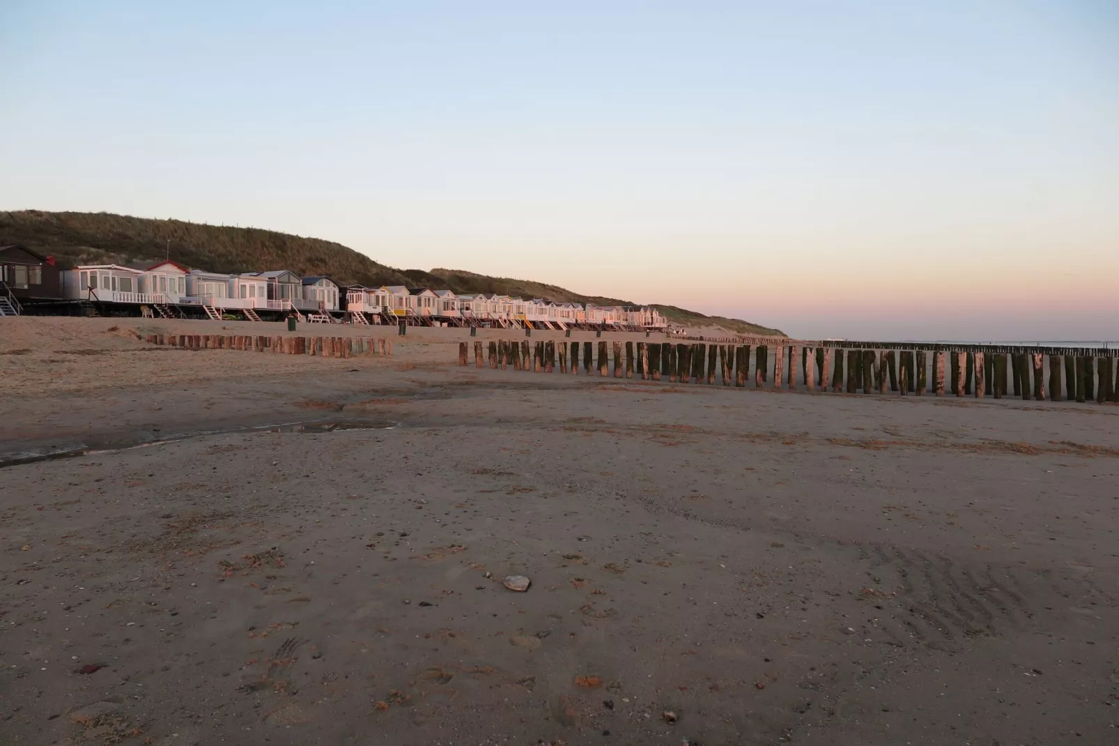 Slaapstrandhuisje - Strand dishoek 68  Dishoek-Sfeer