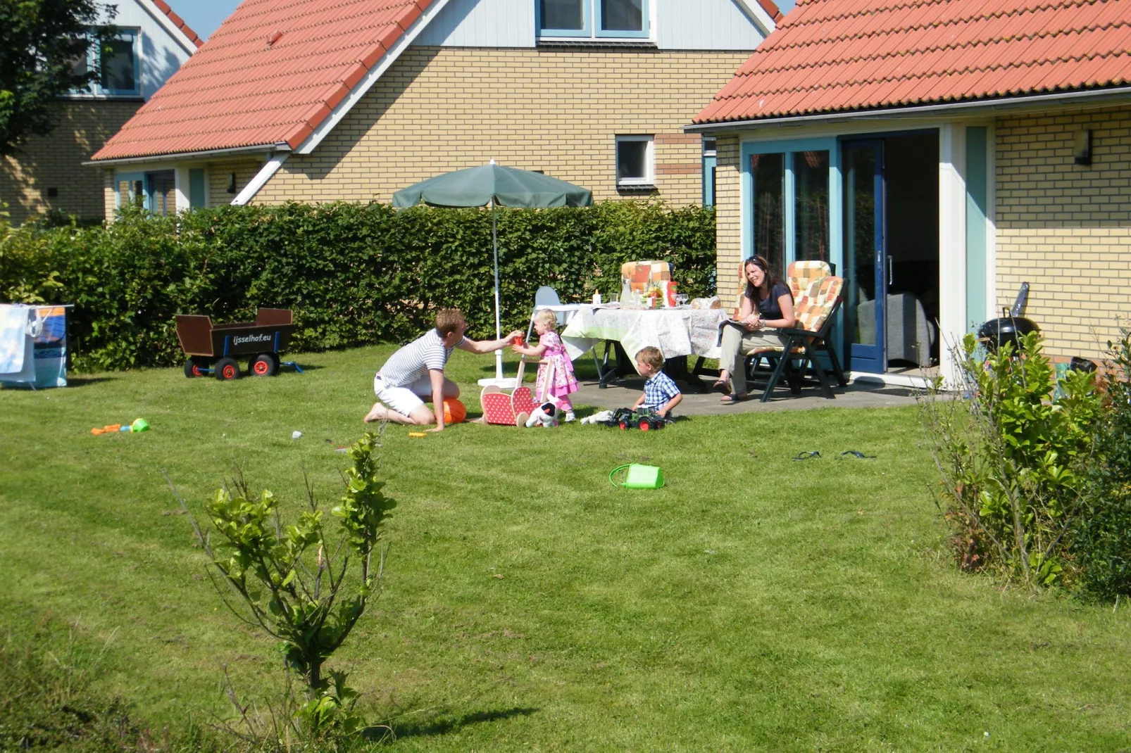 Villavakantiepark IJsselhof 5-Tuinen zomer