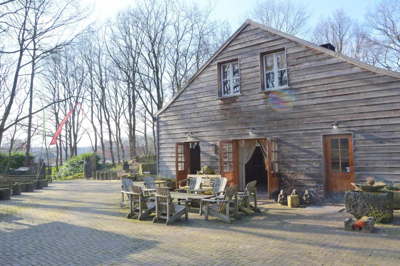 Lodge Maasduinen-Buitenkant zomer