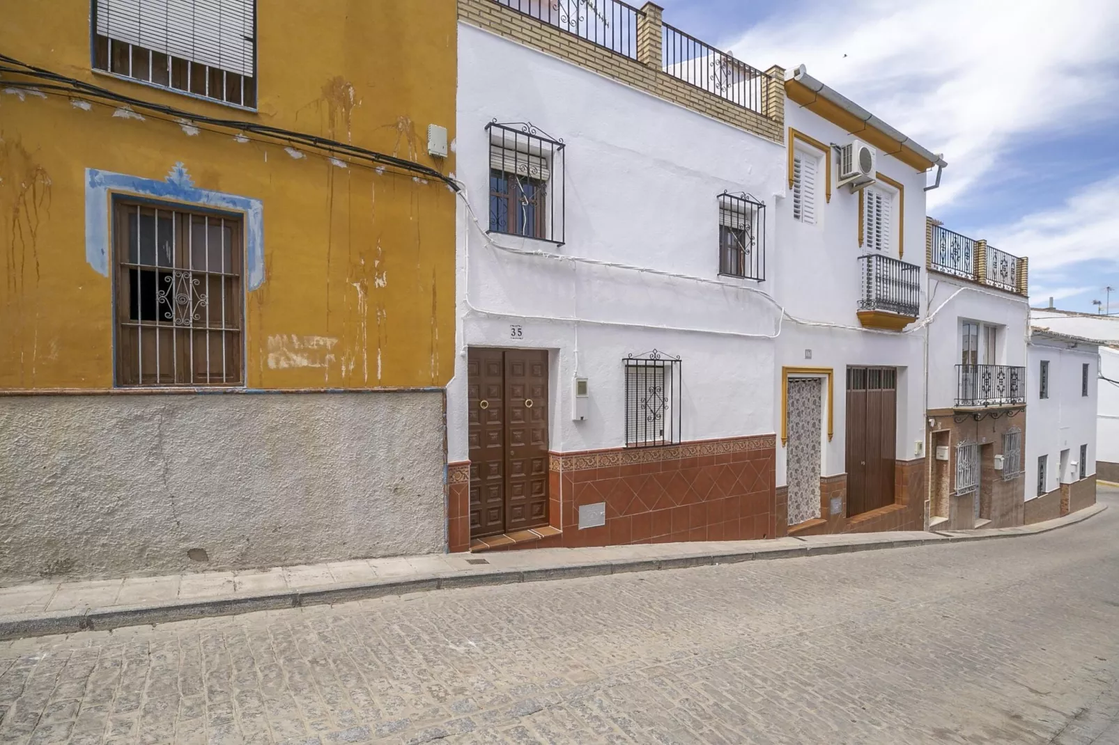 CASA DE PUEBLO ANDALUZA SIERRA SEVILLA