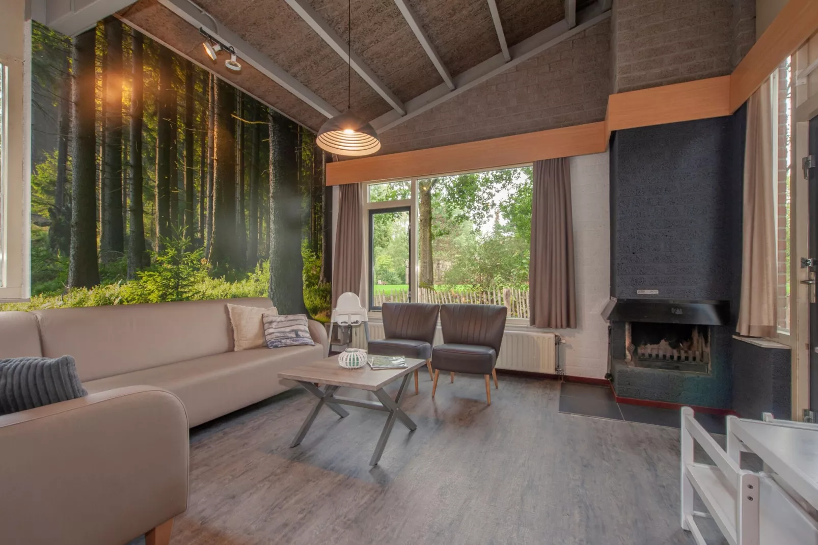 Vakantiepark Weerterbergen 11-Woonkamer