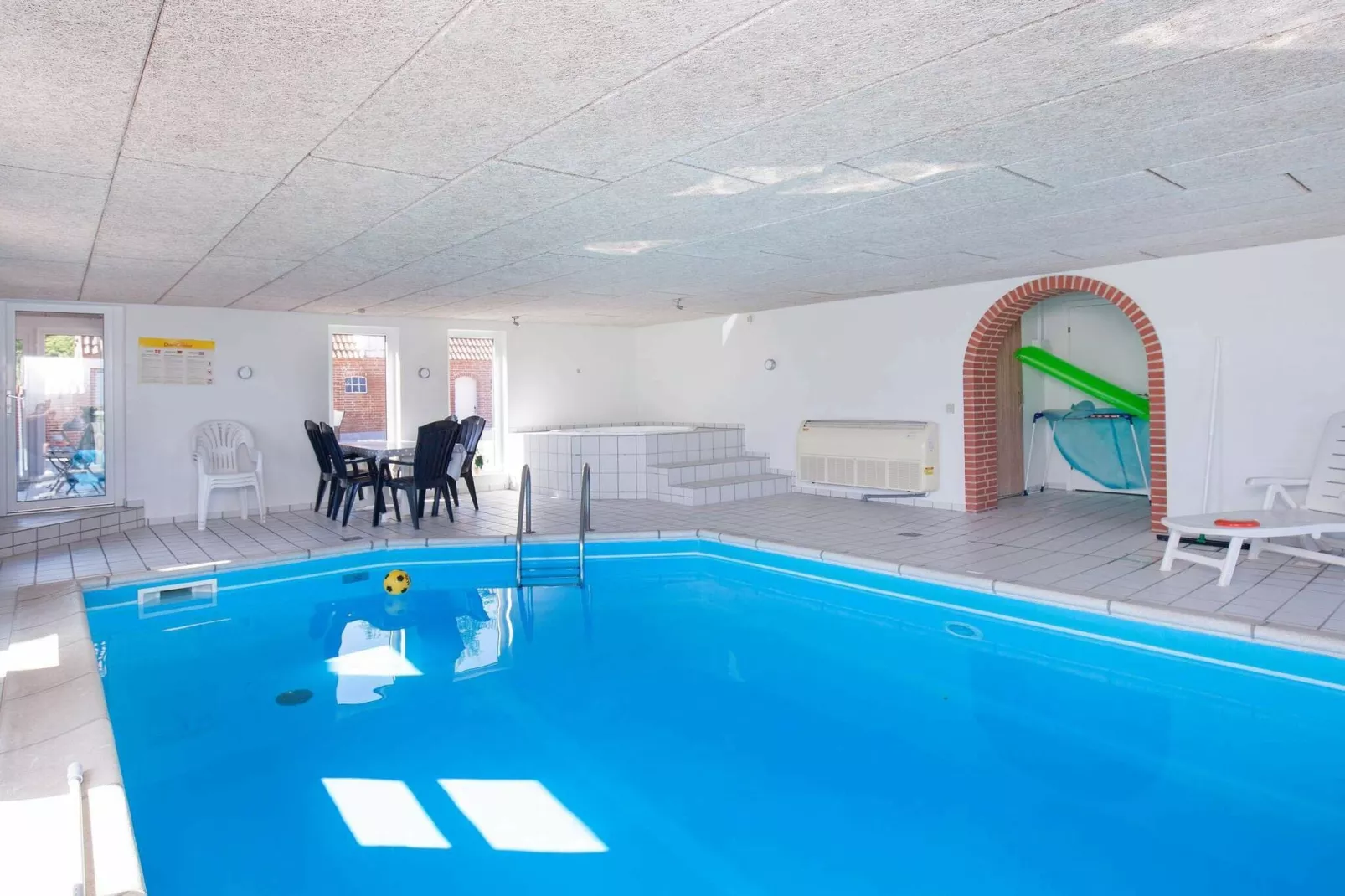14 persoons vakantie huis in Fur-By Traum-Zwembad