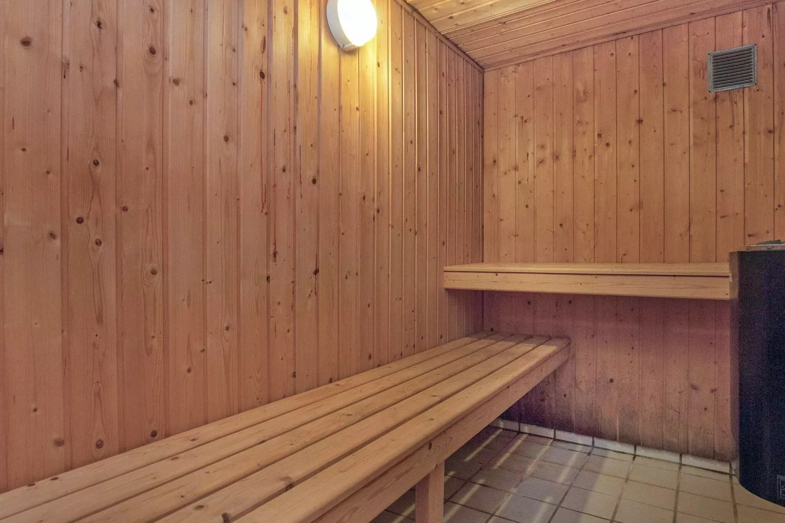 14 persoons vakantie huis in Fur-Sauna