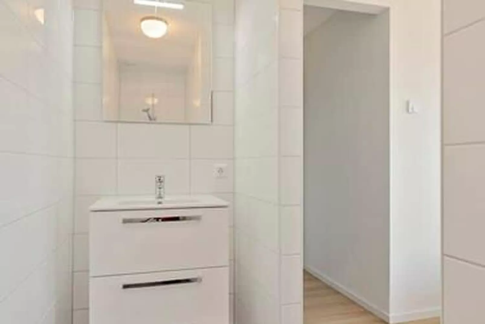 De Pimpelmees Huis Nr 52-Badkamer