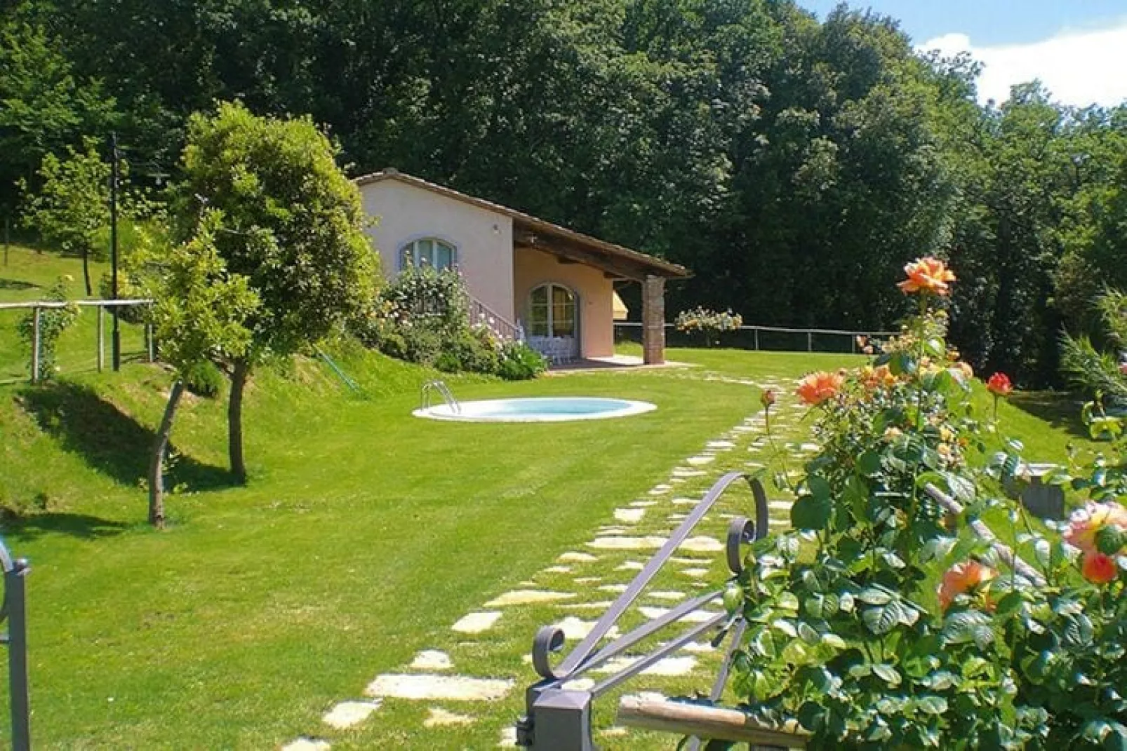 Ferienanlage Borgo della Meliana Gambassi Terme Typ Villa S Adele-Tuinen zomer