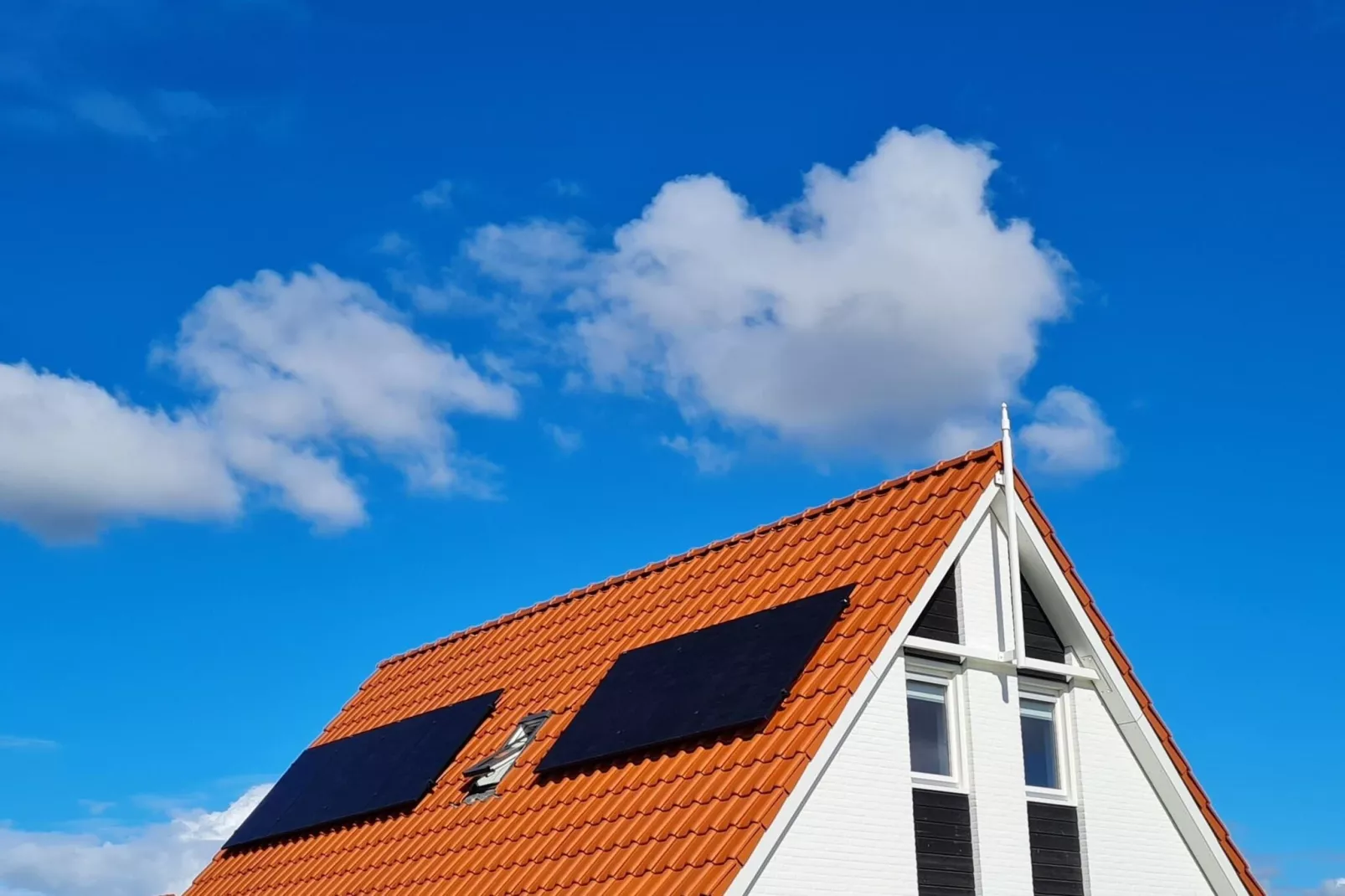 De Strandloper Huis Nr 30-Buitenkant zomer