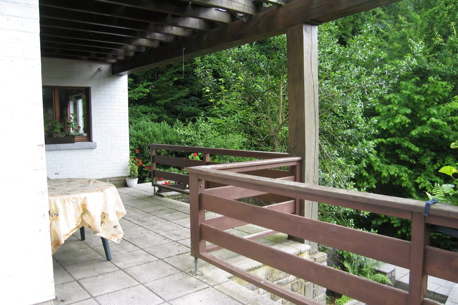 La Roche au Bois-Terrasbalkon