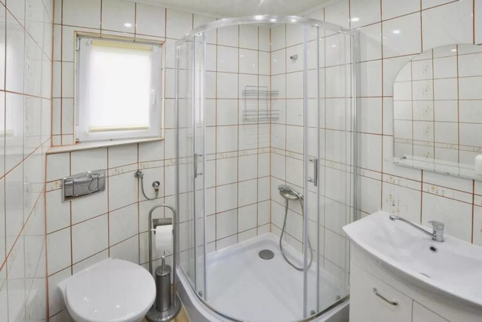 Domek letniskowy ROMEK Ostrowiec Slawienski-Badkamer