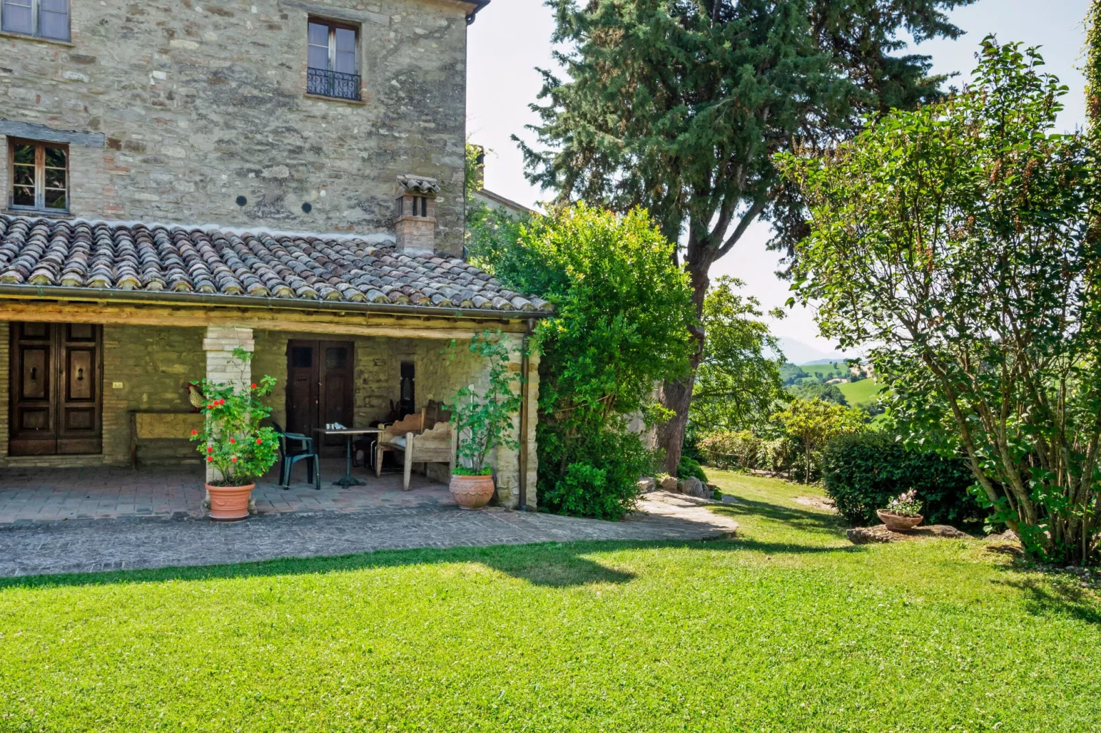 Locanda le Querce-Buitenkant zomer