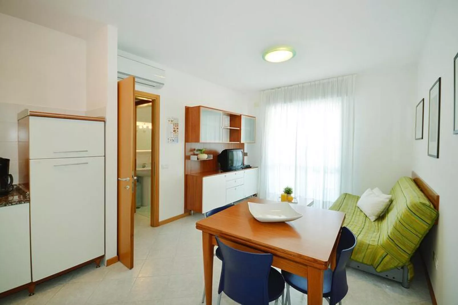 Apartments Torre del Sole, Bibione Spiaggia-C6-Woonkamer