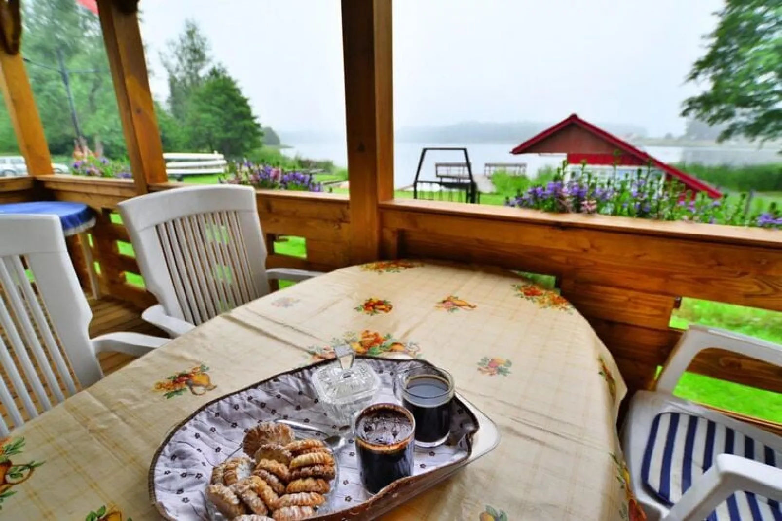 Domek letniskowy PATRYK Ostrowiec Slawienski-Terrasbalkon