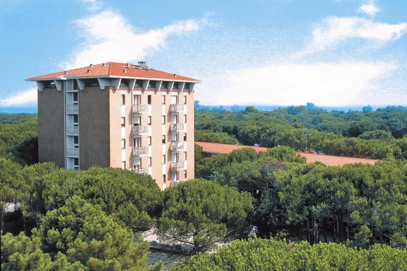 Apartments Torre Panorama, Bibione Pineda-Bivano B4-Buitenkant zomer