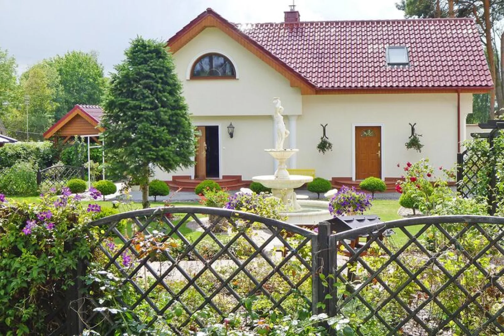 Holiday home Swibno-Buitenkant zomer