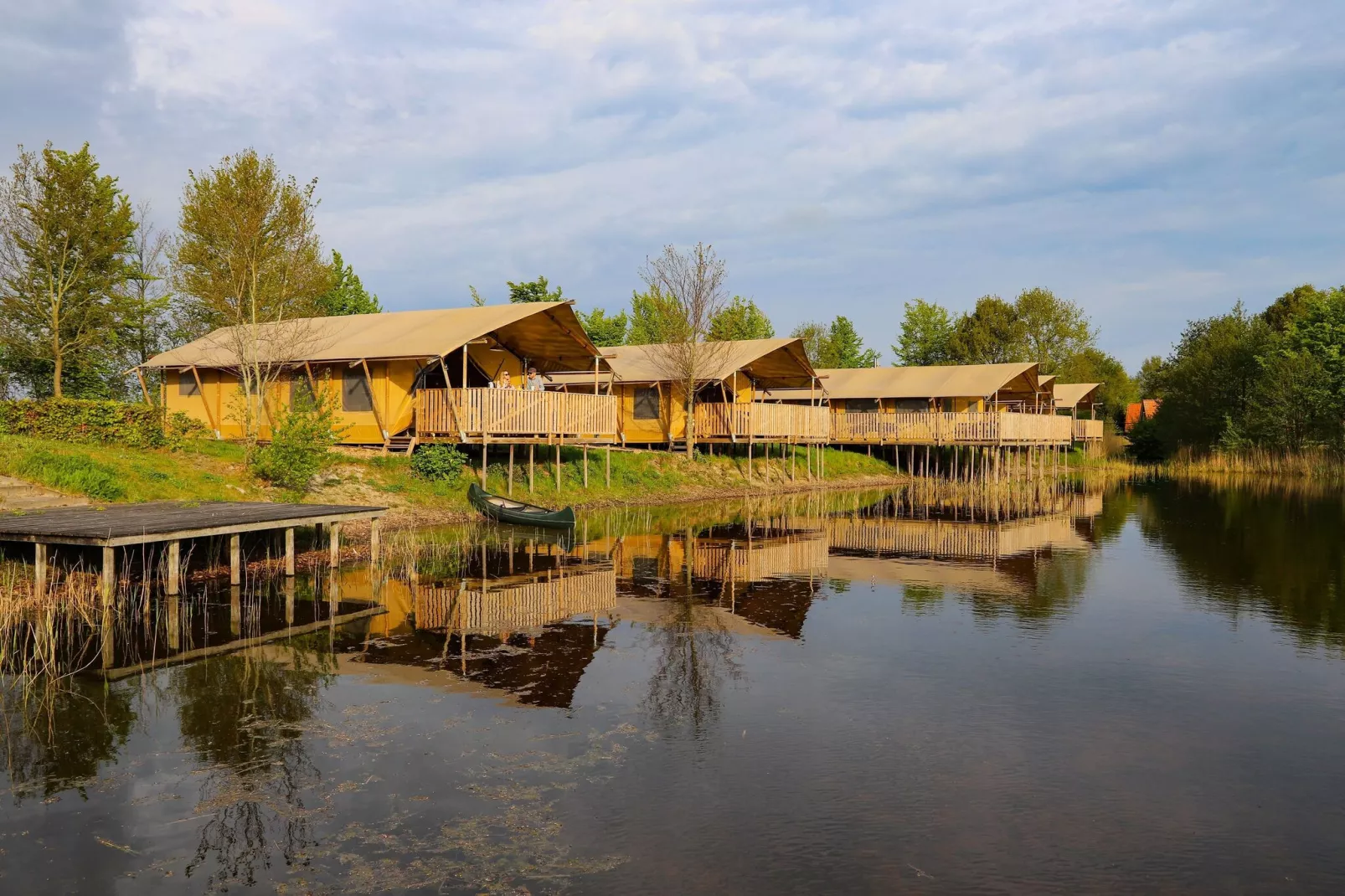 Vakantiepark Eigen Wijze 7-Buitenkant zomer