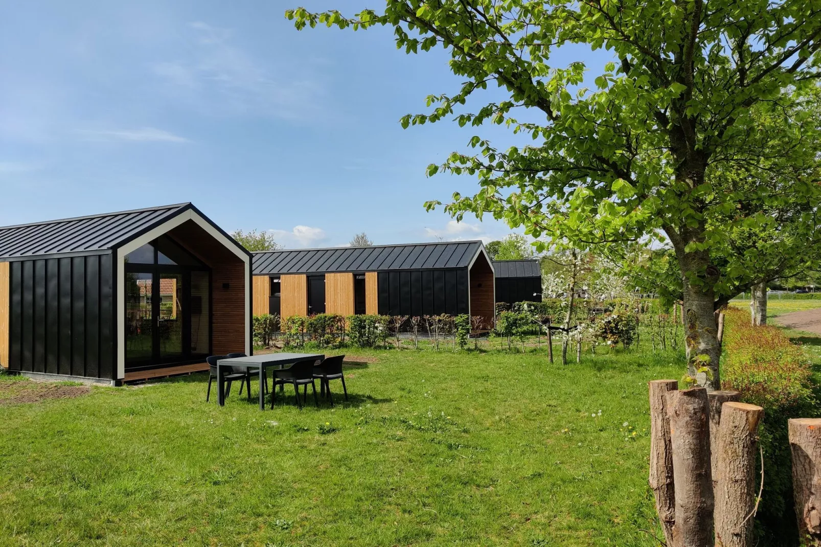 Vakantiepark Eigen Wijze 12-Terrasbalkon