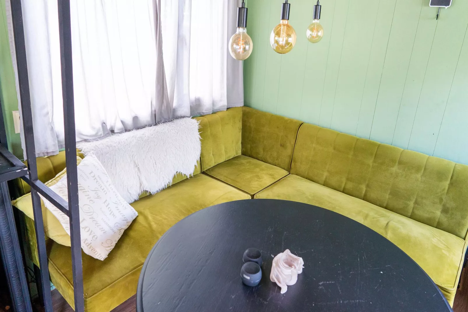 Chalet 't Veentje-Eetkamer