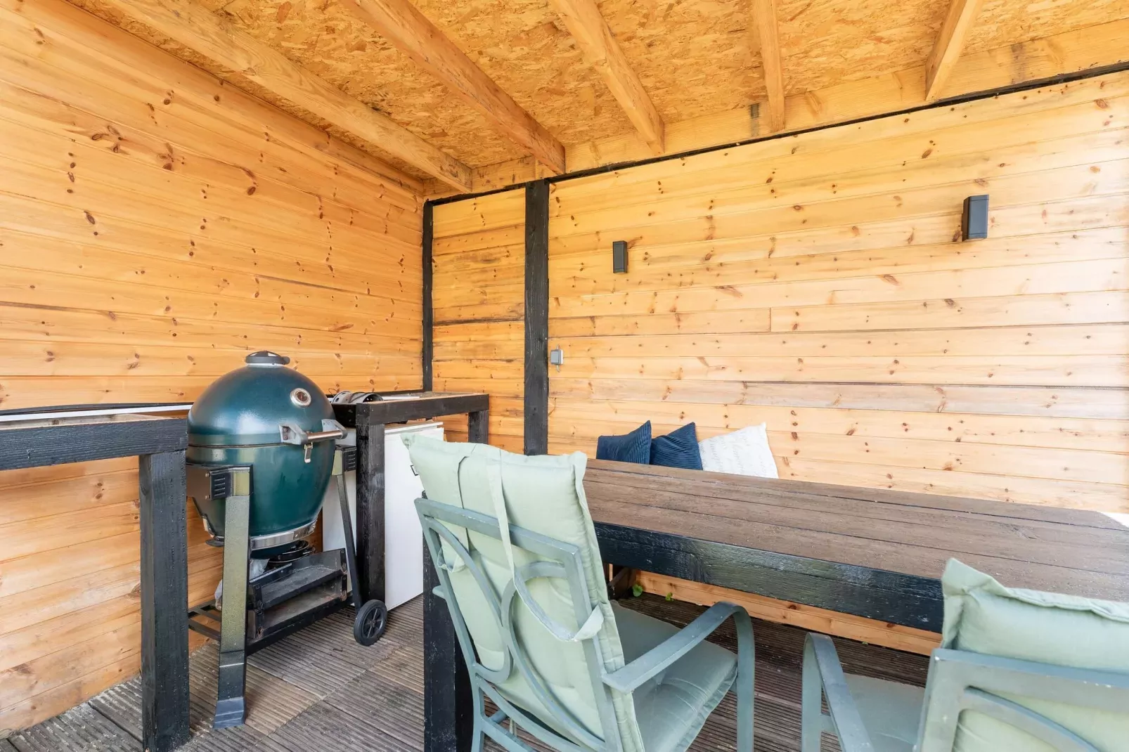 Chalet 't Veentje-Terrasbalkon