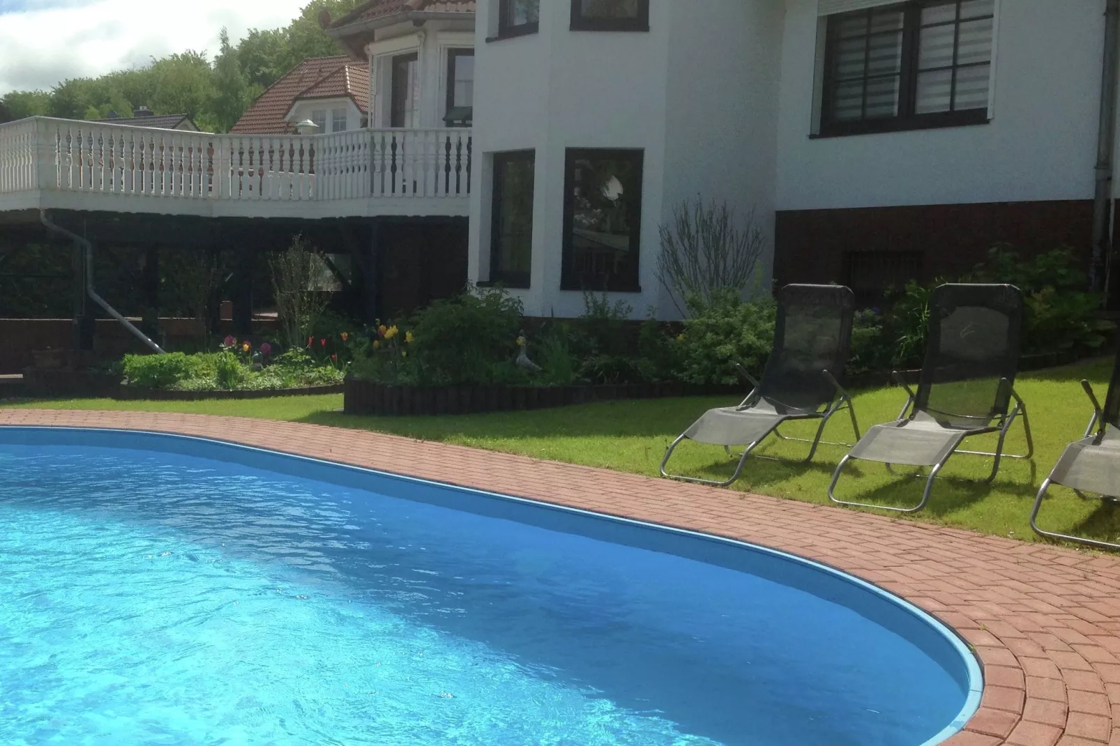 Ruime villa met privé zwembad-Tuinen zomer