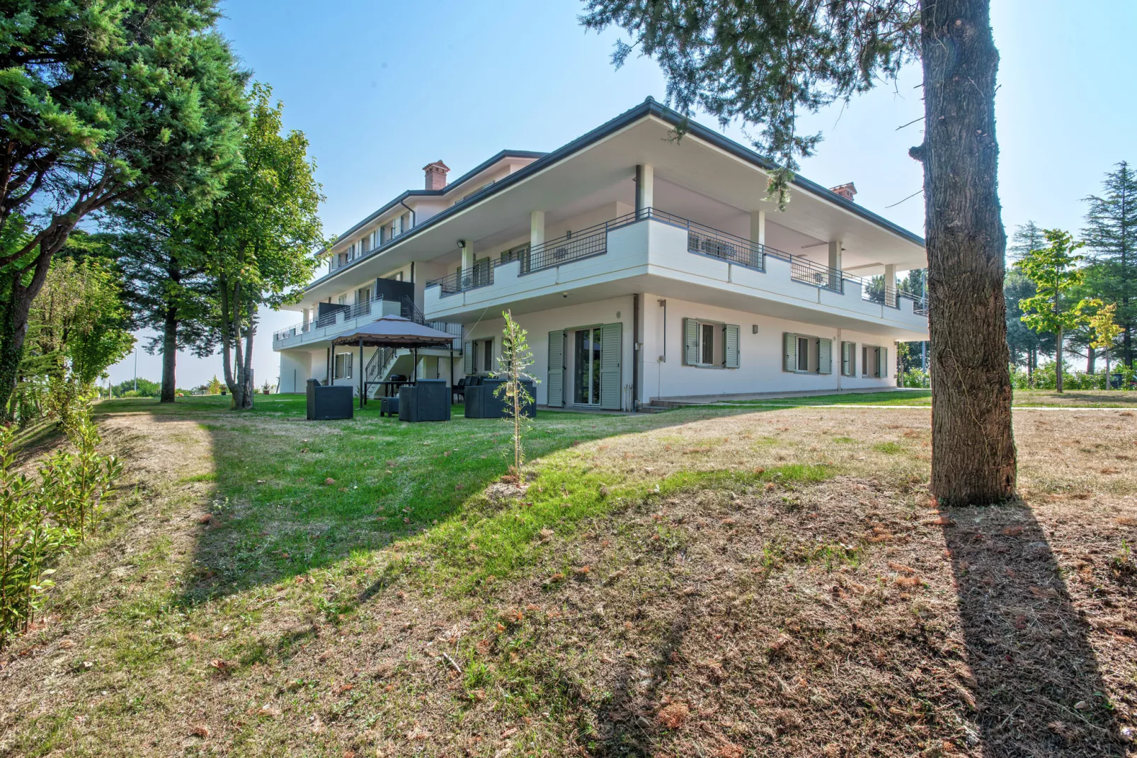 Panorama Il Tondo-Tuinen zomer