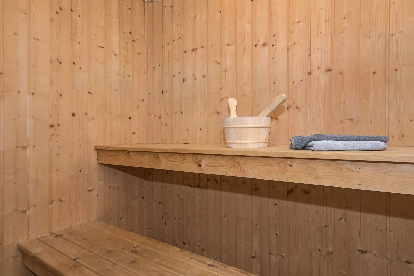 Moderne chalet in Hejls met sauna en bubbelbad-Sauna